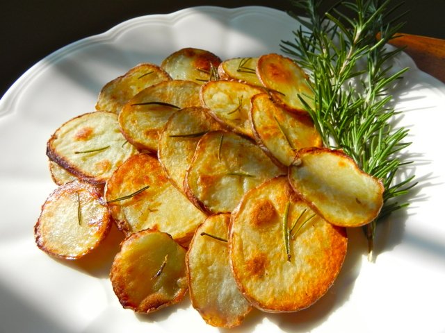 SimplyDeliciousLiving.TV's Roasted Rosemary Potatoes