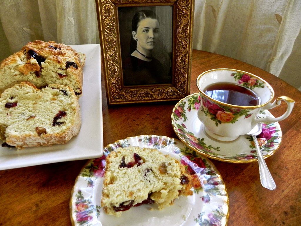 Grandma Murphy's Sunday Tea Bread